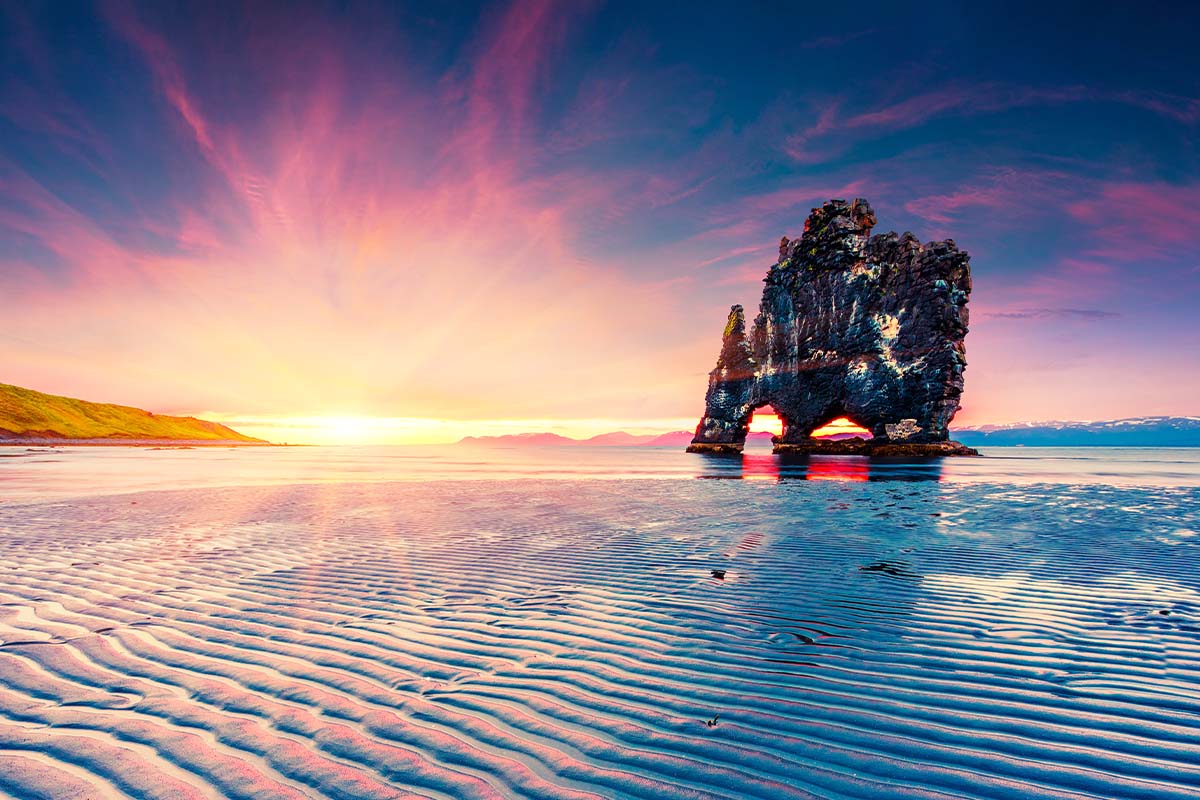 冰島｜米湖天際．冰川健行．熔岩洞穴．經典環島10日（LH）