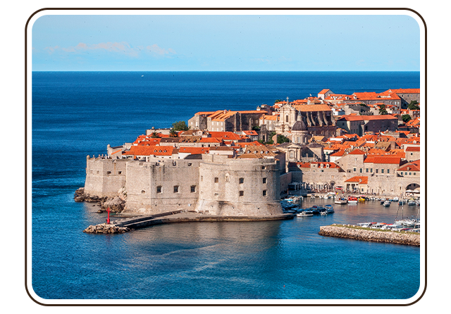 人間天堂美景的杜布羅尼克。